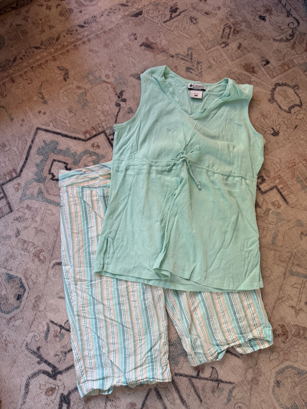 Columbia Women's Outfit Size M/12